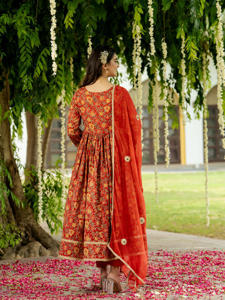 GRAND SCARLET GOTA SUIT SET