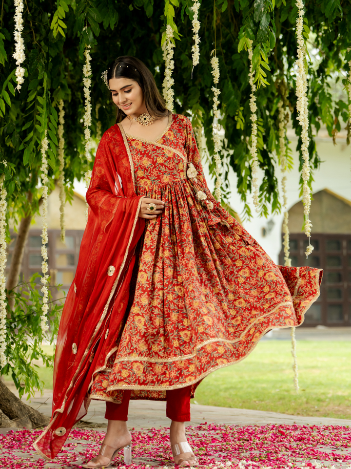 GRAND SCARLET GOTA SUIT SET
